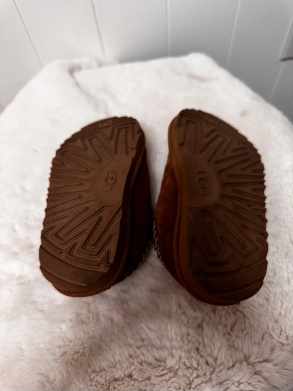 UGG Kids Brown Suede Shearling Slip-On Slippers